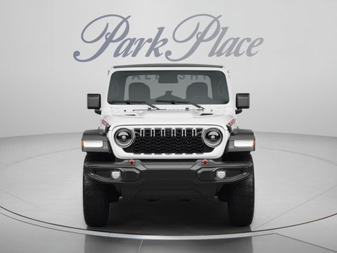 Used 2024 Jeep Wrangler Unlimited Rubicon AWD/4WD image 8