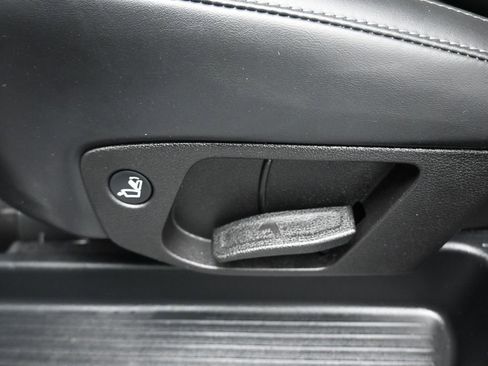 Used 2021 Kia Telluride S AWD/4WD image 32