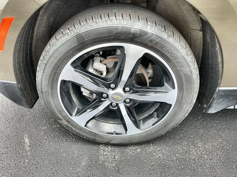 Used 2023 Chevrolet Equinox Premier w/ LPO, Floor Liner Package AWD/4WD image 31