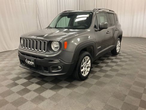 Used 2017 Jeep Renegade Latitude image 5