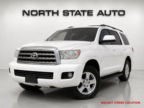 Used 2015 Toyota Sequoia SR5 AWD/4WD image 1