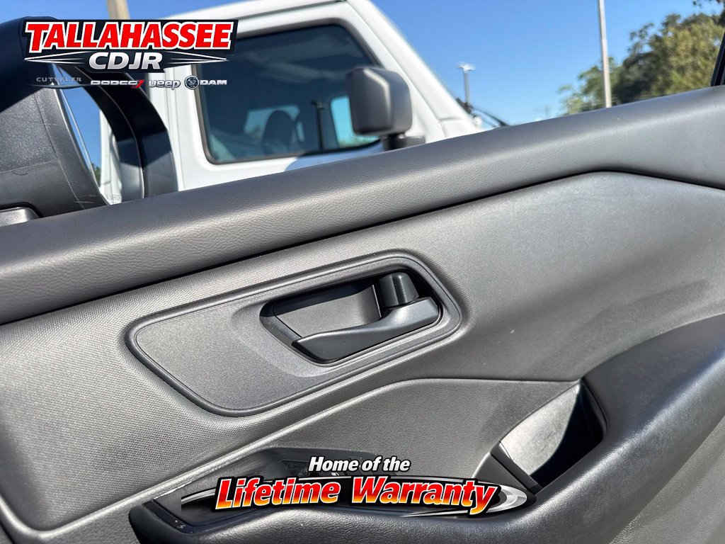 Used 2024 Nissan Rogue S AWD/4WD image 42