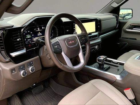 Used 2022 GMC Sierra 1500 SLT AWD/4WD image 14