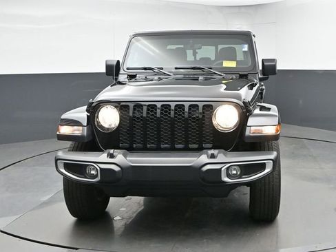 Used 2023 Jeep Gladiator Sport AWD/4WD image 3