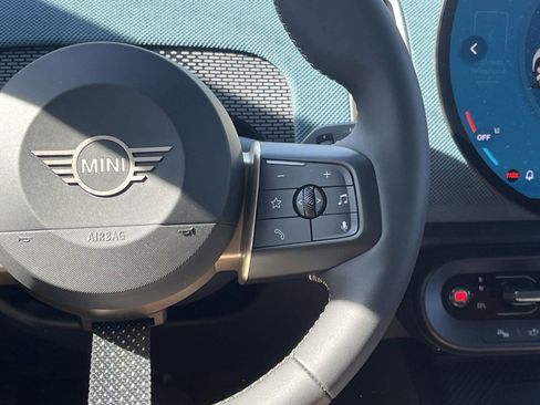 Used 2025 MINI Cooper Countryman S w/ Comfort Package Max image 25