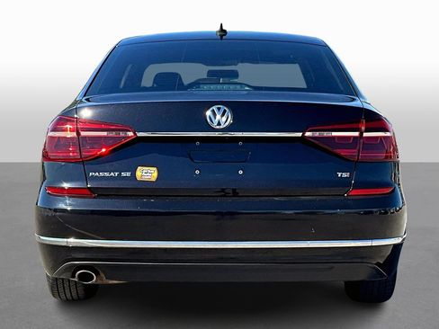 Used 2017 Volkswagen Passat 1.8T SE image 4