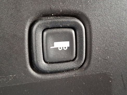 Used 2023 GMC Savana 2500 w/ Driver Convenience Package image 25