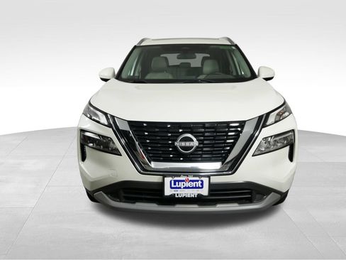 Used 2023 Nissan Rogue SV w/ SV Premium B Package AWD/4WD image 3