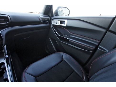 Used 2023 Ford Explorer ST-Line w/ Class IV Trailer Tow Package image 13