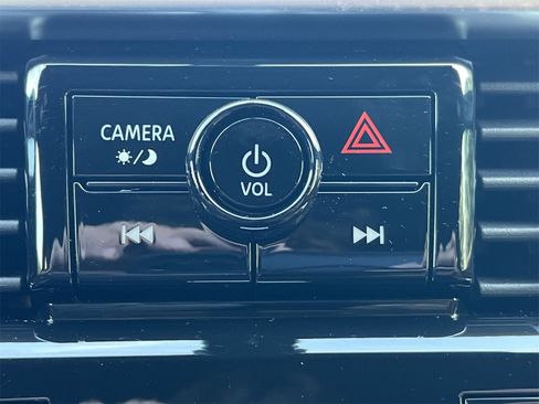 New 2025 Nissan Armada SL w/ Captain's Chari Seat Package image 7