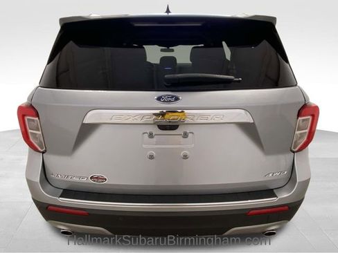 Used 2023 Ford Explorer Limited image 4