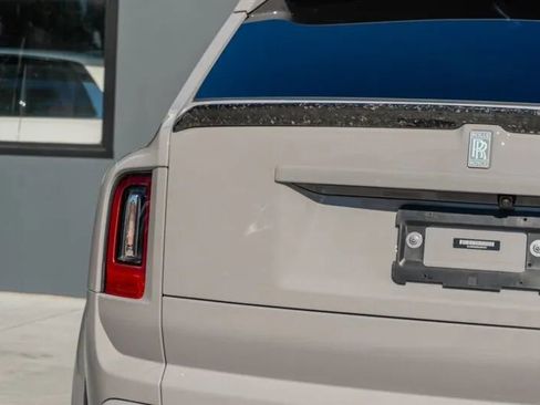 Used 2025 Rolls-Royce Cullinan Black Badge image 47