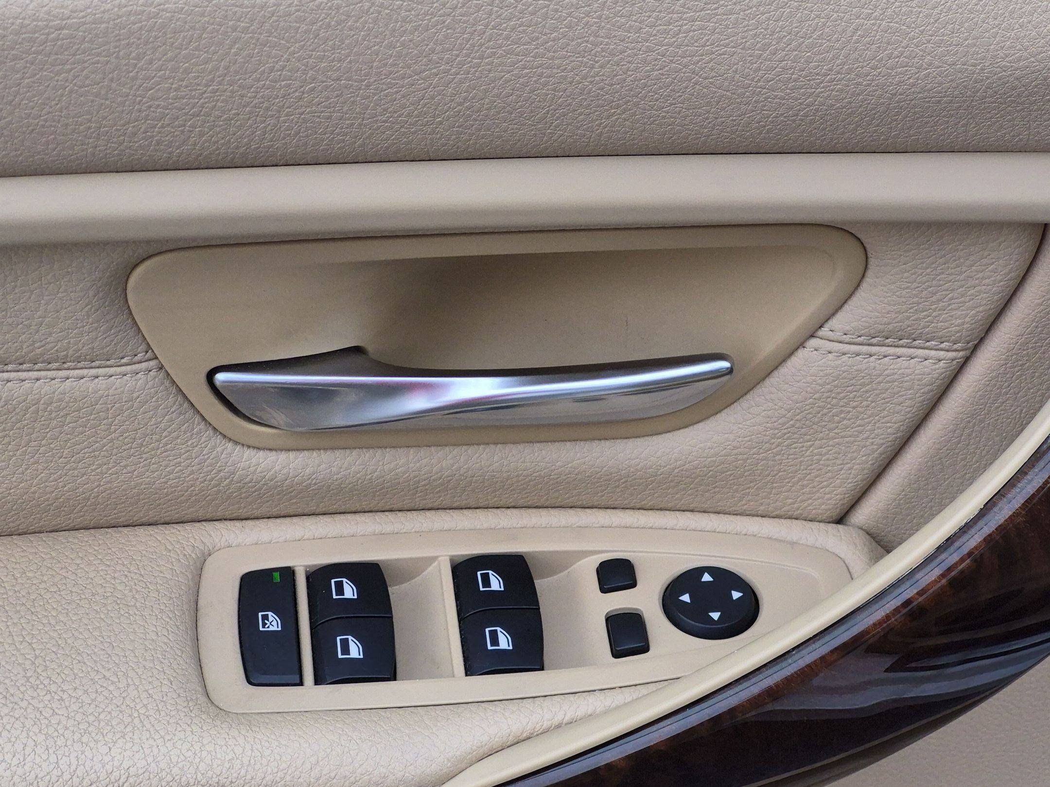 Used 2015 BMW 328i Sedan RWD image 12