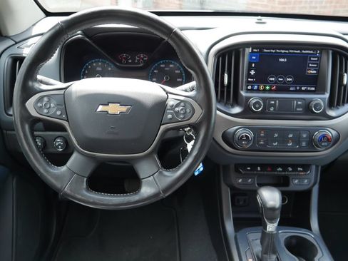 Used 2022 Chevrolet Colorado Z71 w/ Z71 Midnight Edition AWD/4WD image 19