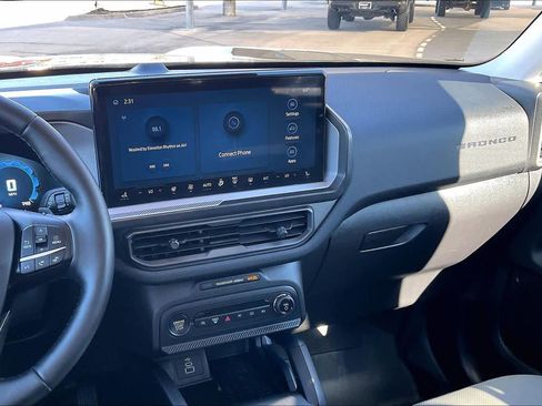 Used 2025 Ford Bronco Sport Badlands image 7