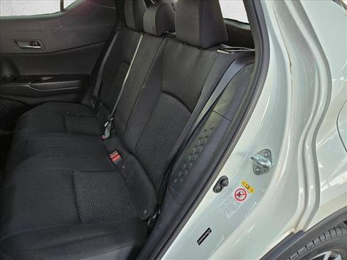 Used 2019 Toyota C-HR XLE image 20