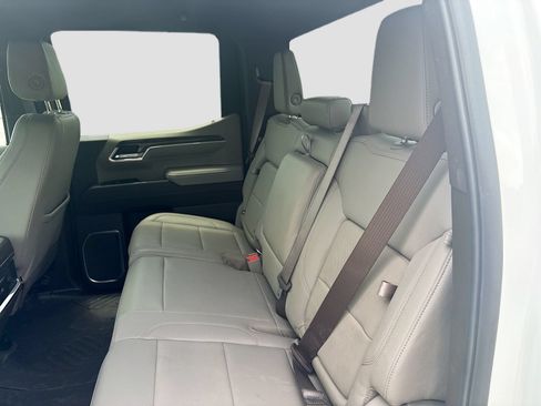 Used 2025 Chevrolet Silverado 1500 LTZ AWD/4WD image 24