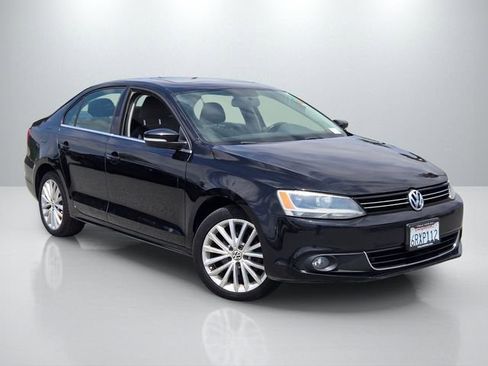Used 2011 Volkswagen Jetta SEL FWD image 1