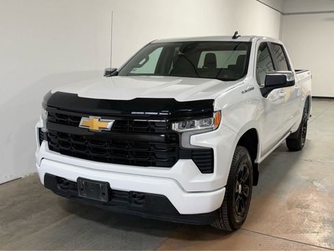 Used 2025 Chevrolet Silverado 1500 LT AWD/4WD image 1