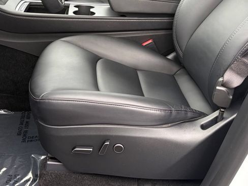 Used 2023 Tesla Model Y Long Range AWD/4WD image 8