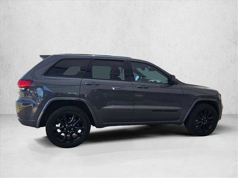 Used 2020 Jeep Grand Cherokee Altitude AWD/4WD image 4