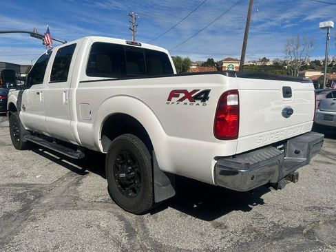 Used 2015 Ford F250 Lariat w/ Lariat Interior Package image 5