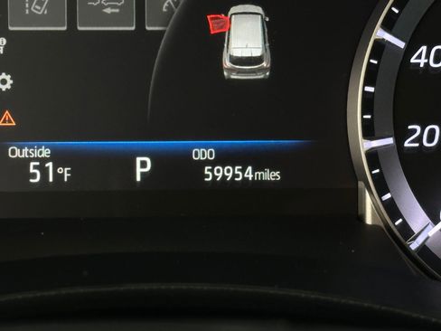 Used 2024 Toyota Highlander LE image 20