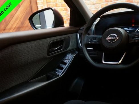 Certified 2023 Nissan Rogue S image 33