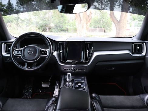 Used 2018 Volvo XC60 T8 R-Design w/ Convenience Package AWD/4WD image 16