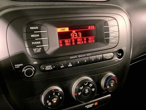 Used 2014 Kia Soul FWD image 6