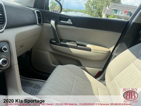 Used 2020 Kia Sportage LX AWD/4WD image 10