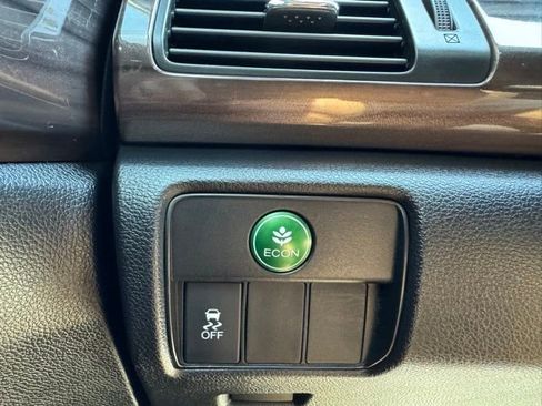 Used 2016 Honda Accord EX image 21