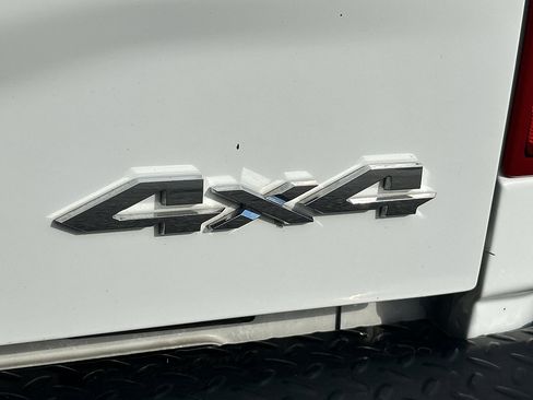 Used 2022 RAM 2500 Laramie w/ Safety Group B image 11