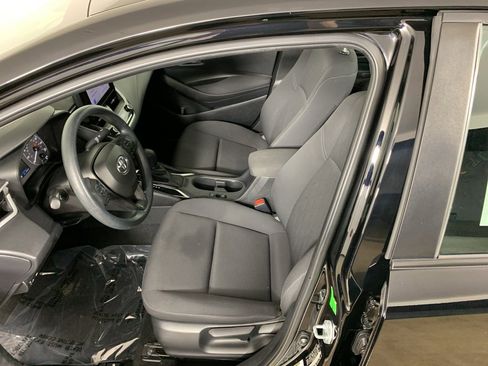 Used 2023 Toyota Corolla LE image 27