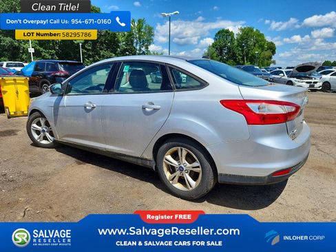 Used 2014 Ford Focus SE FWD image 3