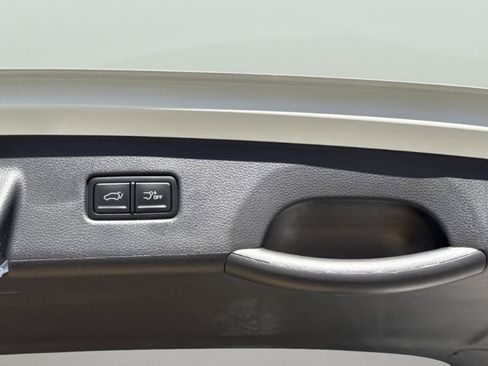 New 2026 Kia Carnival EX FWD image 21