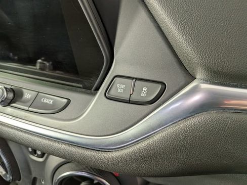Used 2021 Chevrolet Blazer LT FWD image 31