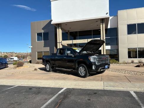 Used 2023 GMC Sierra 2500 Denali w/ Denali Ultimate Package AWD/4WD image 2