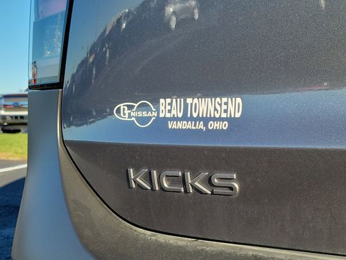 Certified 2025 Nissan Kicks SV w/ Illumination Package image 6