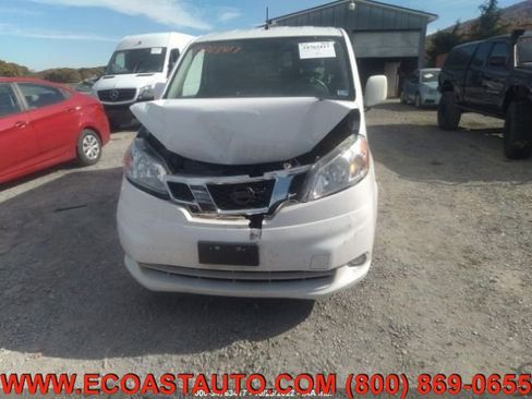Used 2019 Nissan NV200 SV w/ Back Door Glass Package image 9
