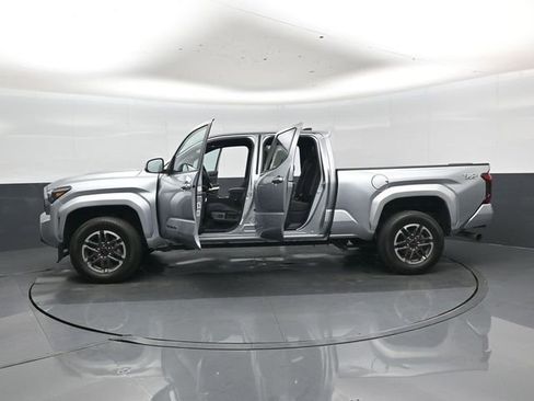 Used 2024 Toyota Tacoma TRD Sport image 48