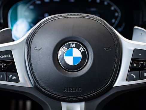 Used 2023 BMW 540i w/ M Sport Package image 28