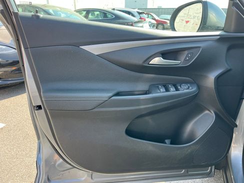 Used 2025 Buick Envista Preferred image 18