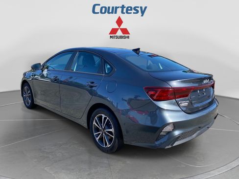 Used 2023 Kia Forte LXS w/ LXS Technology Package FWD image 3