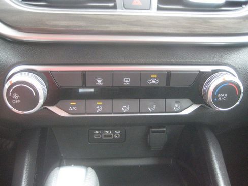 Used 2024 Nissan Altima 2.5 SV AWD/4WD image 20