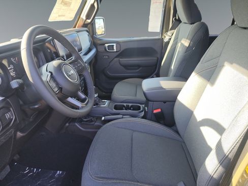 New 2025 Jeep Gladiator Sport image 9