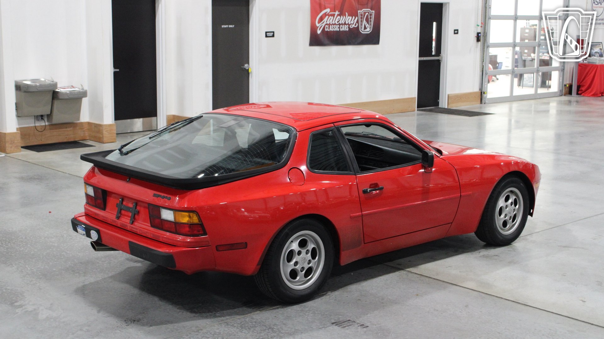 Used 1988 Porsche 944 Coupe RWD image 34