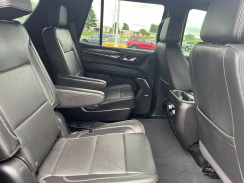 Used 2022 GMC Yukon Denali AWD/4WD image 9