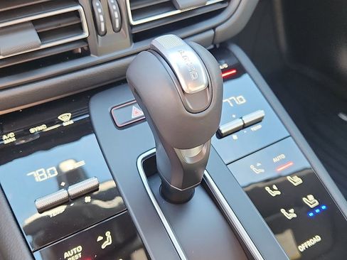 New 2026 Porsche Macan Turbo image 13