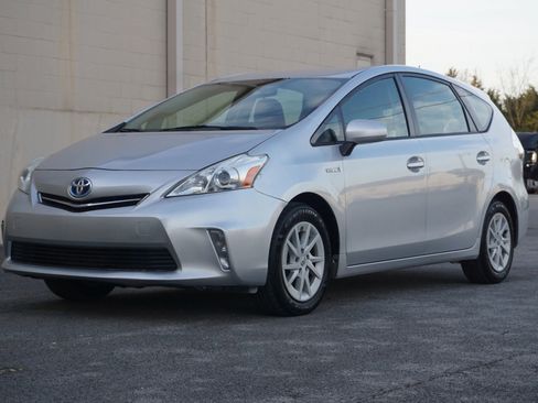 Used 2013 Toyota Prius V Three image 1